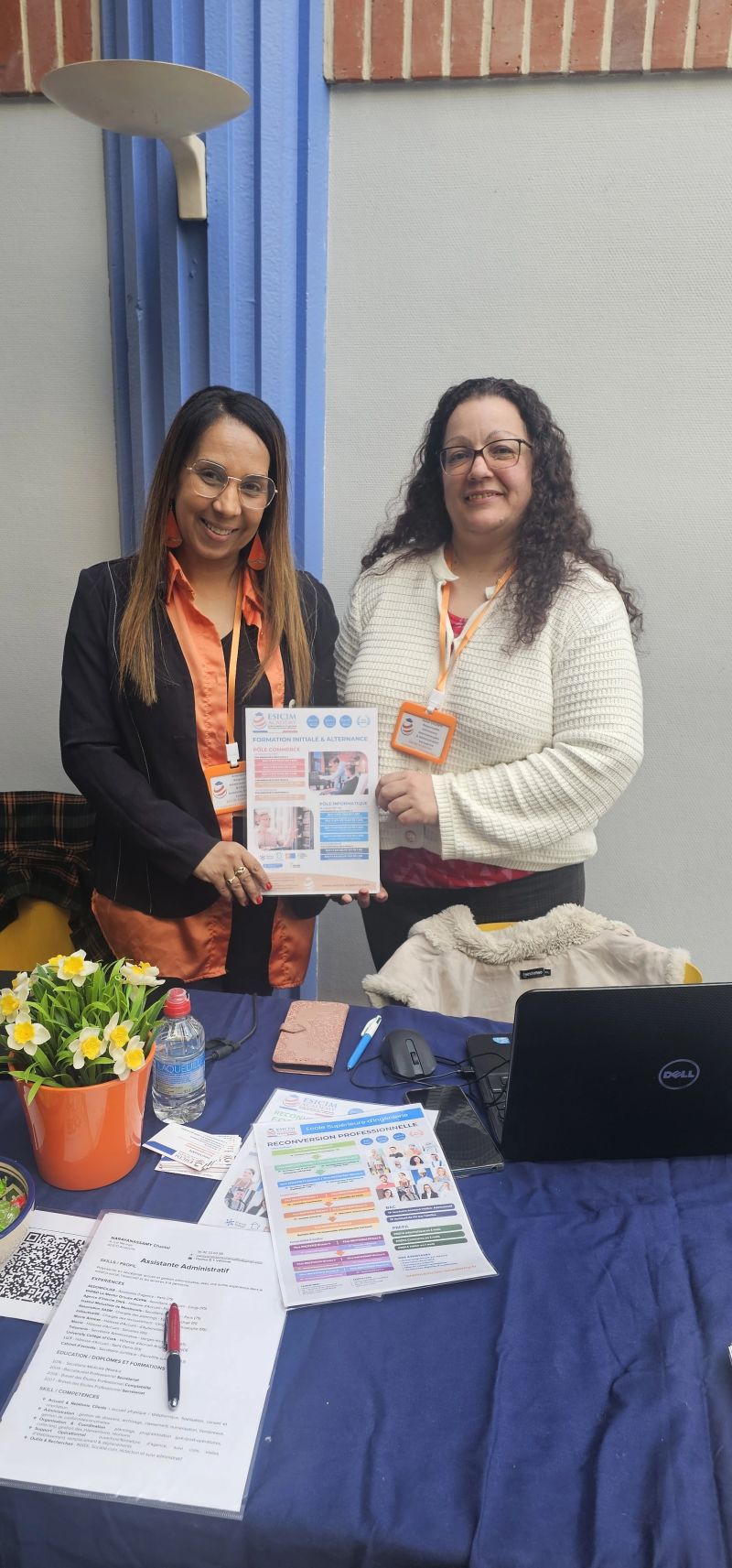 &Eacute;quipe ESICIM au forum de l'emploi et de la formation de Noailles